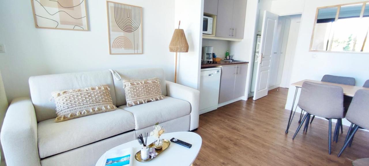 Chez Adriana Appartement Cosy Avec Jardin, Proche Plage Гримо Экстерьер фото